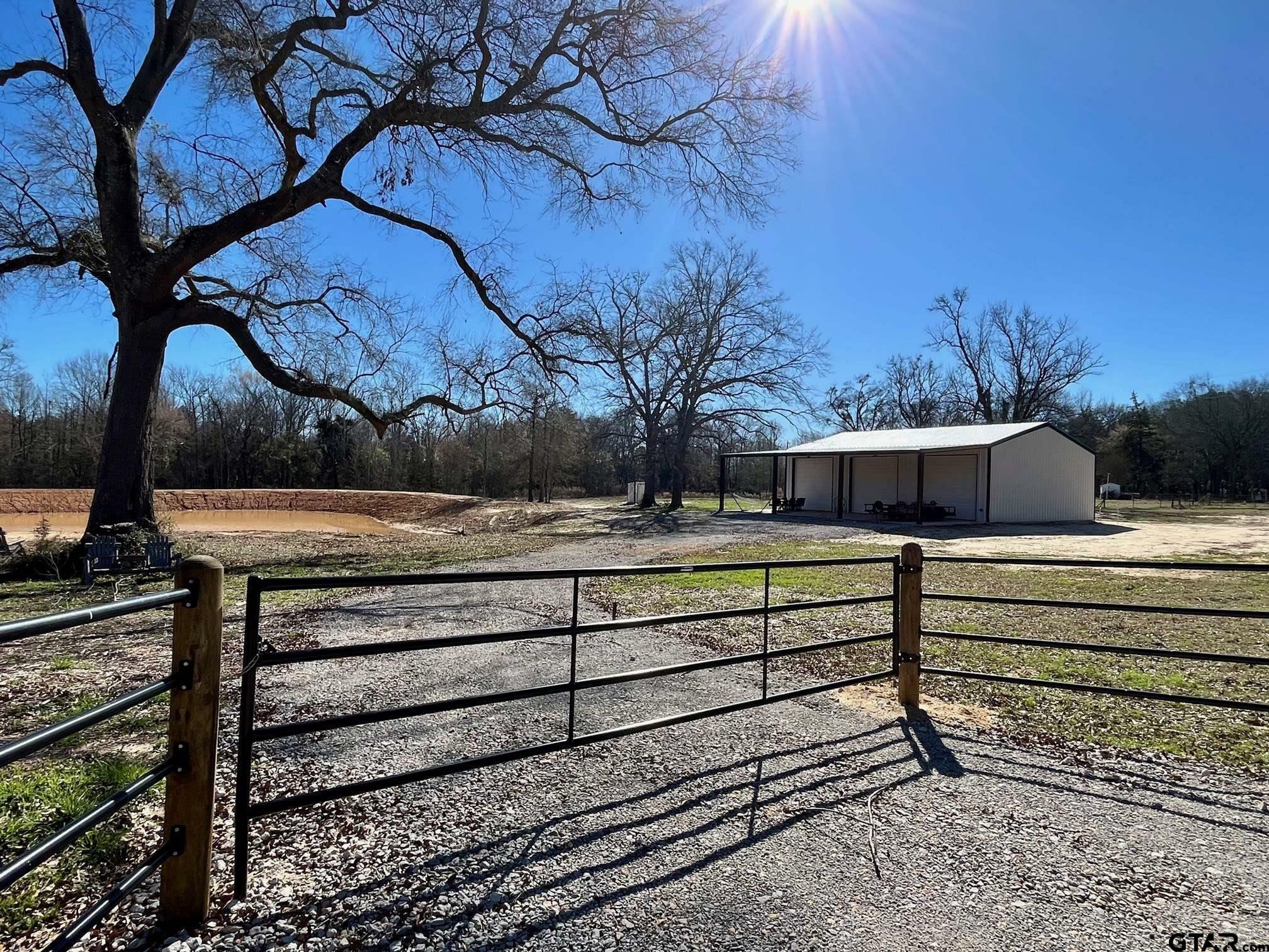 Property Photo:  4644 Giraffe Rd.  TX 75644 