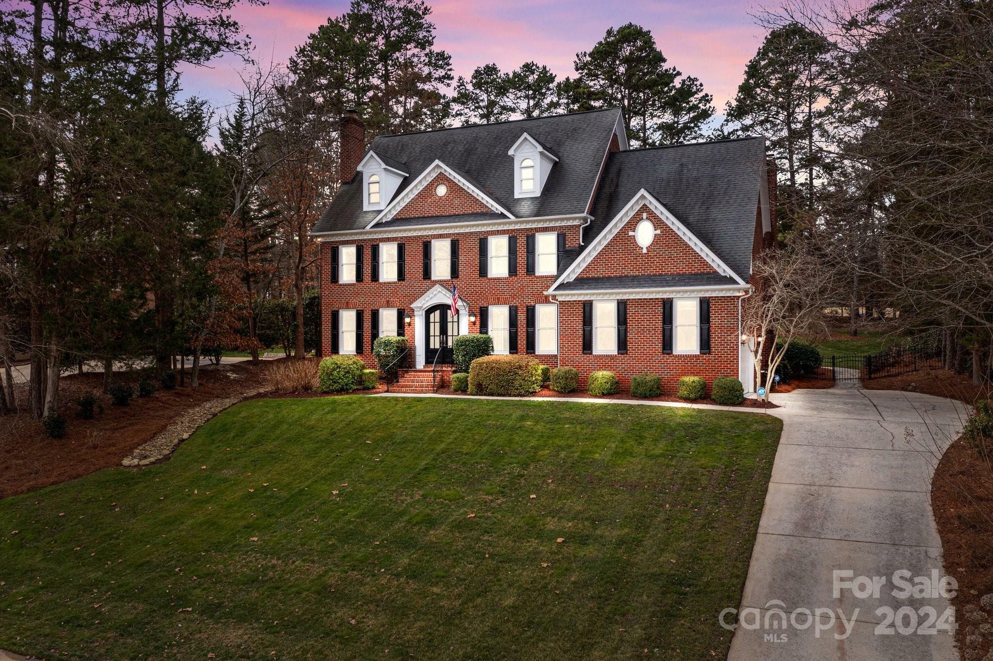 Property Photo:  18610 River Falls Drive  NC 28036 