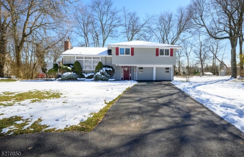 Property Photo:  11 Bristol Ct  NJ 07039 