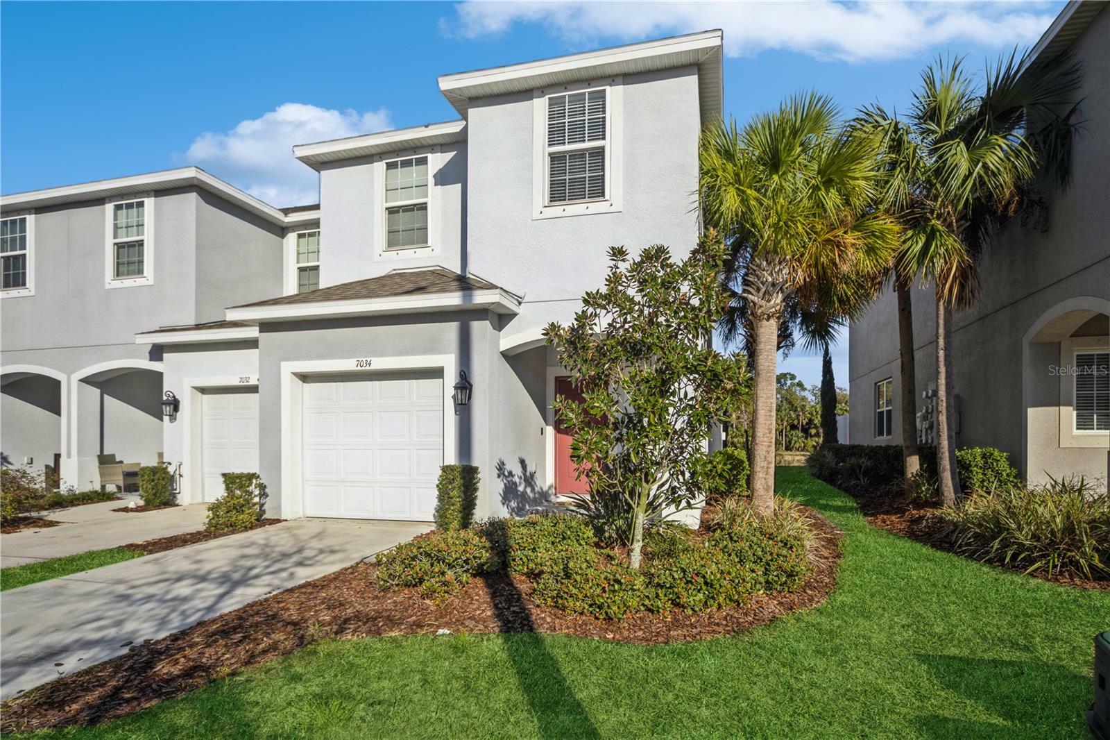 Property Photo:  7034 Grand Elm Drive  FL 33578 