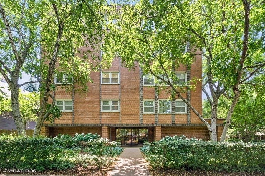 Property Photo: 612 Mulford Street 203 IL 60202