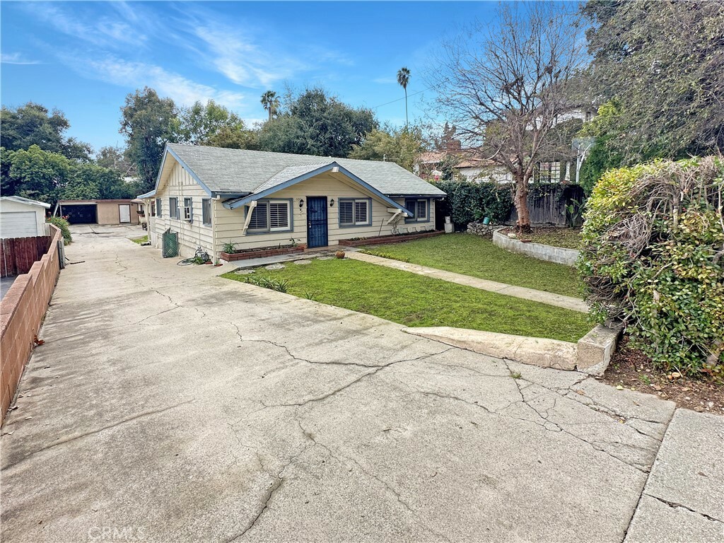 Property Photo:  600 E Sierra Madre Boulevard  CA 91024 