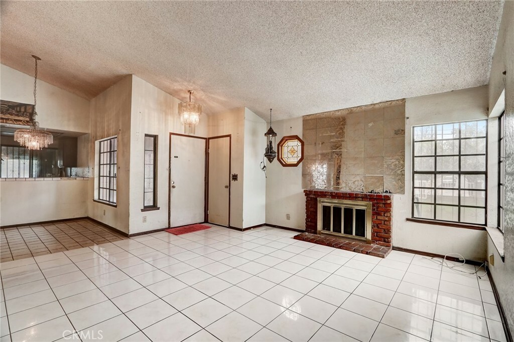 Property Photo: 8867 Oneida Avenue CA 91352