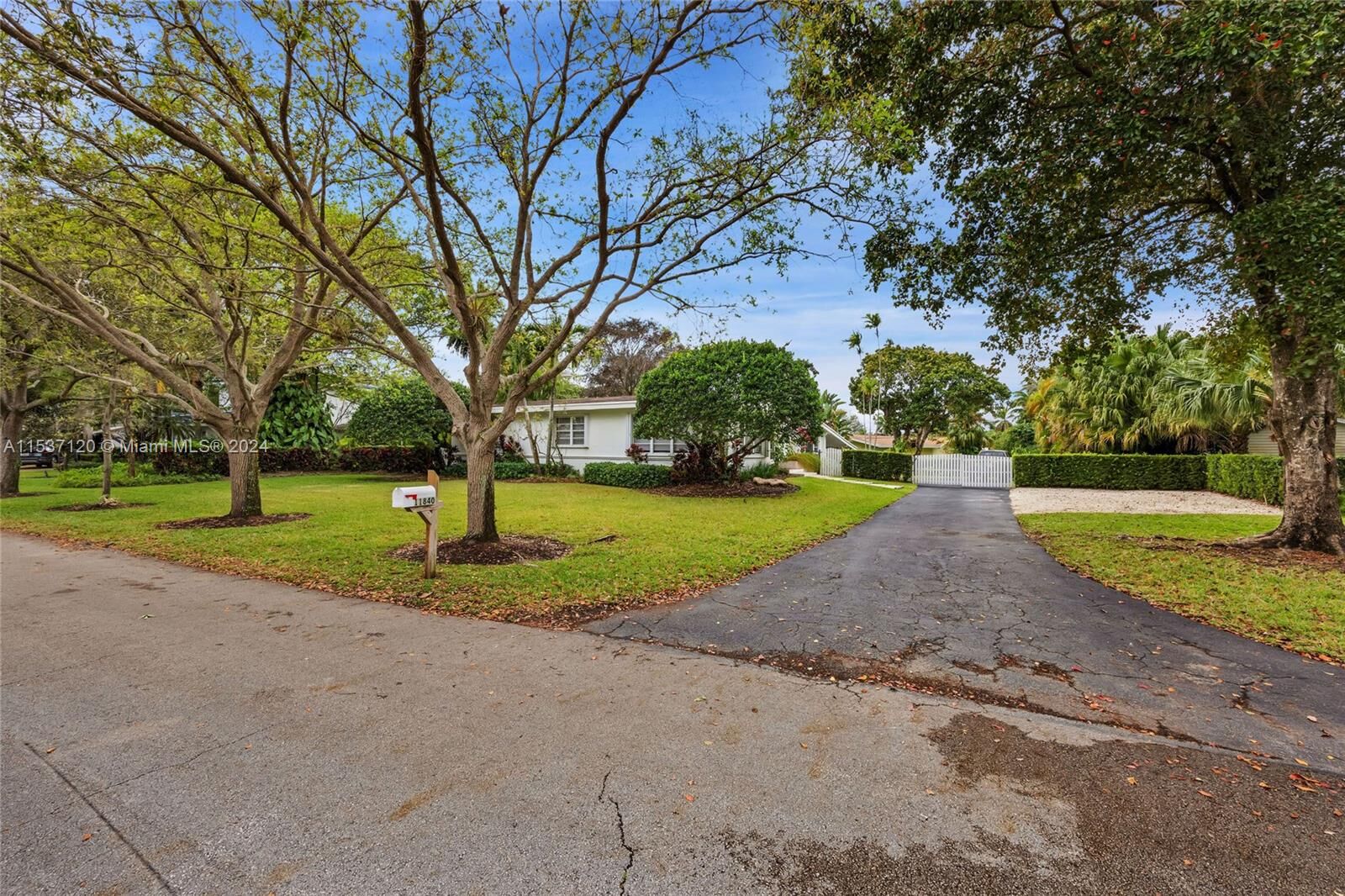 Property Photo:  11840 SW 70th Ave  FL 33156 