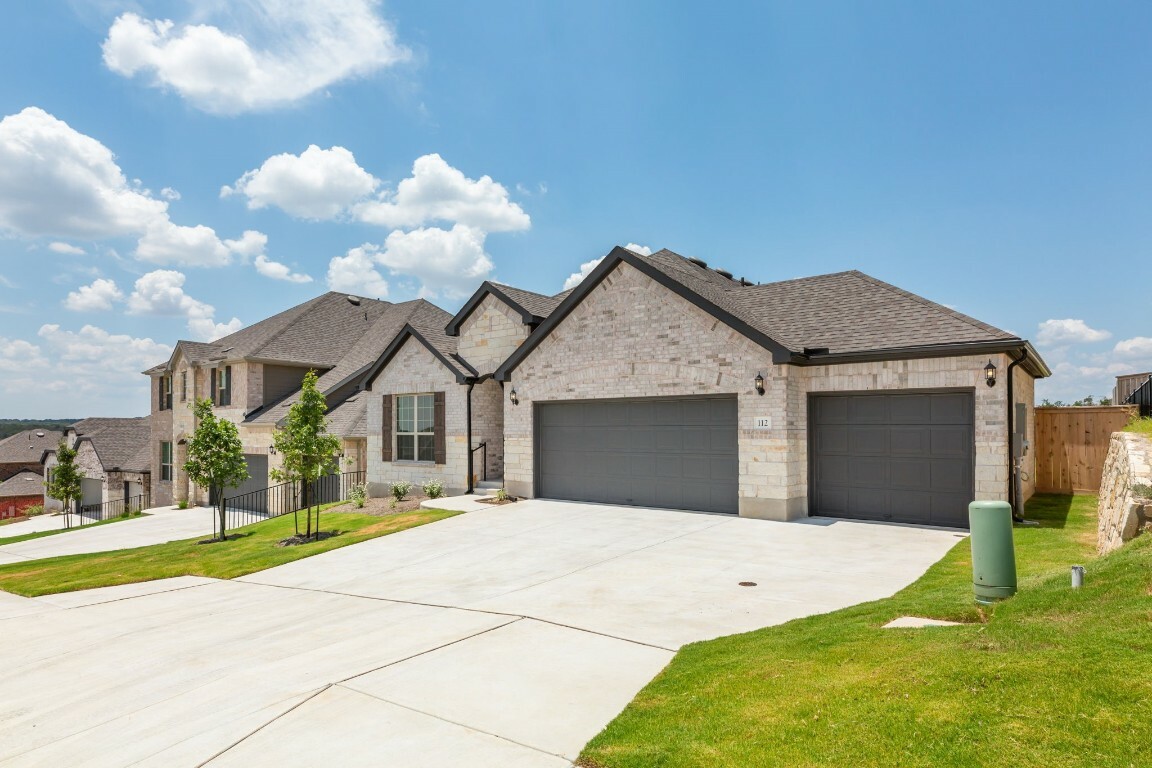 Property Photo: 112 Elm Ridge Way TX 78628