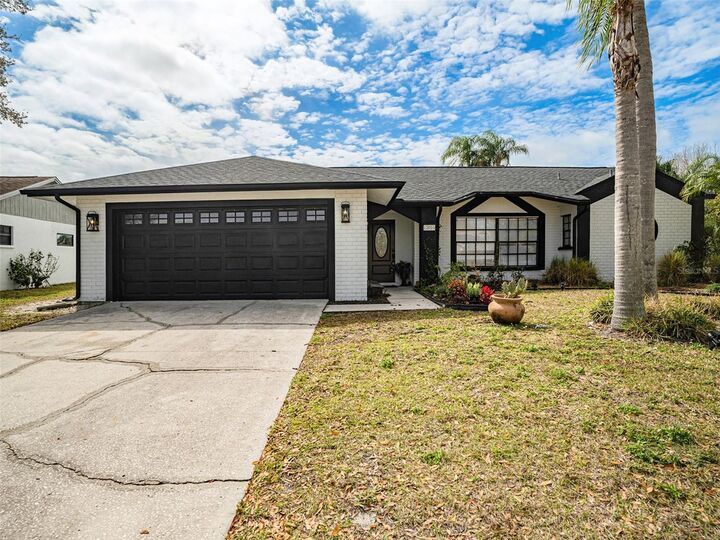 Property Photo:  12010 Littleberry Court  FL 33635 