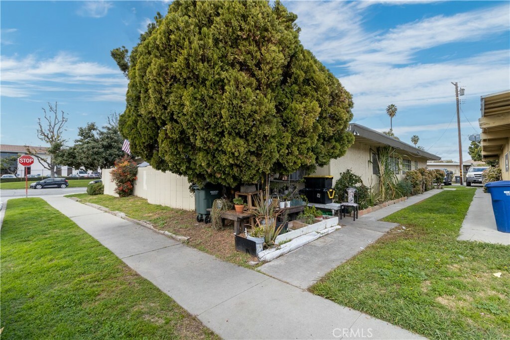 Property Photo:  7351 Franklin Street  CA 90621 