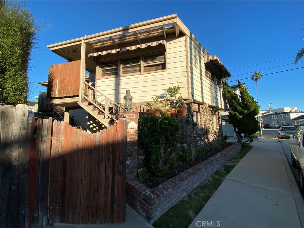 Property Photo:  526 Park Avenue D  CA 92662 