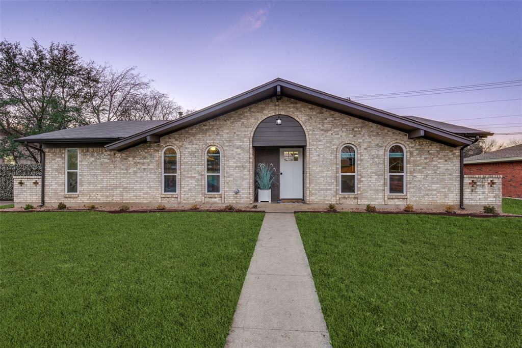 Property Photo: 2217 Wellington Drive TX 76209