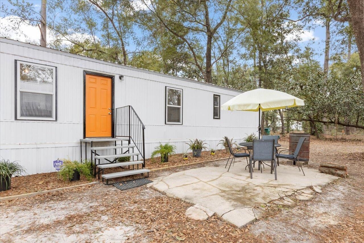 Property Photo:  109 Alma Yates Street  FL 32351 