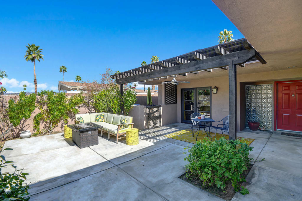 Property Photo:  46446 Ryway Place  CA 92260 