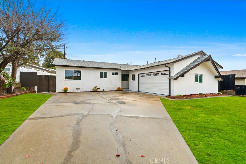 Property Photo:  940 Keene Drive  CA 90631 