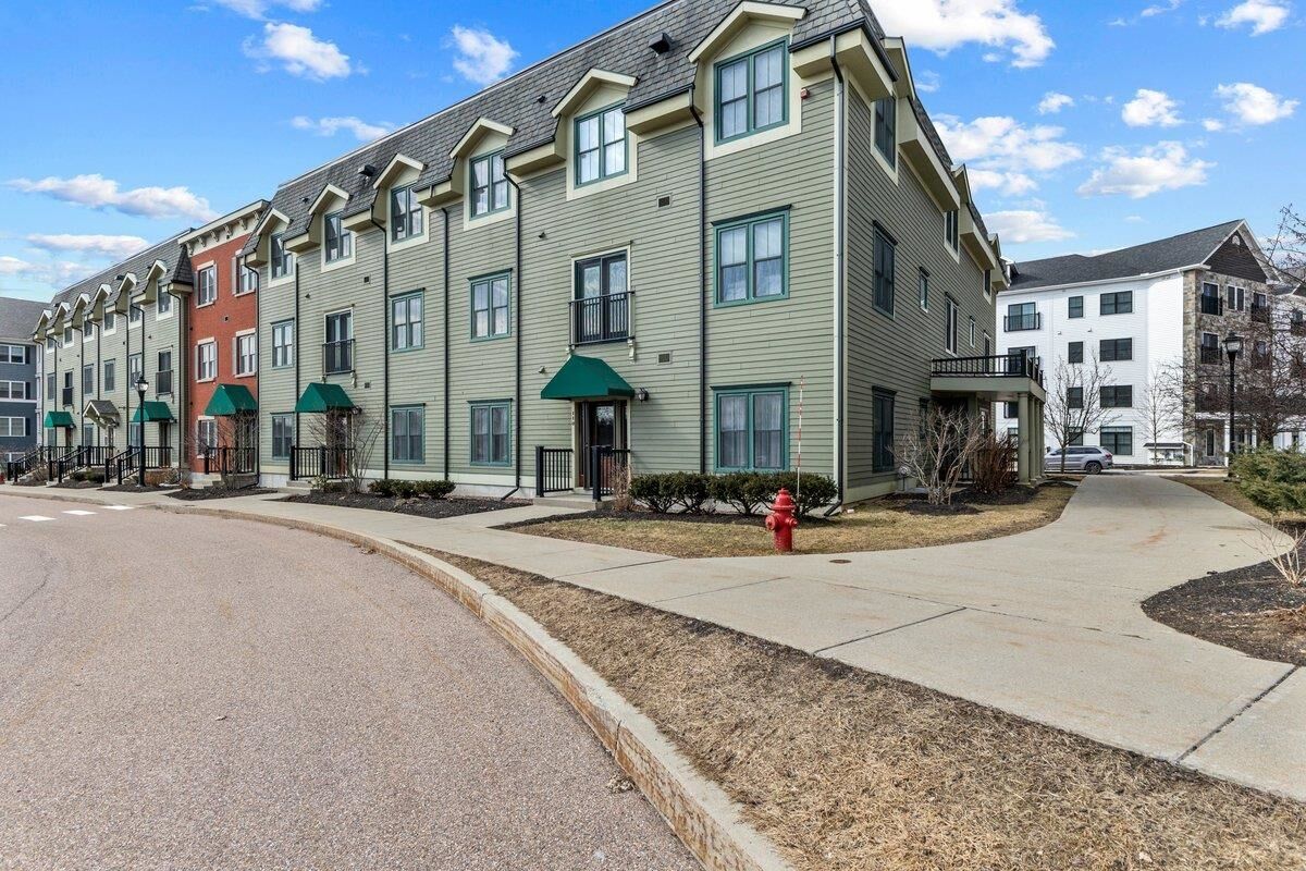 Property Photo:  33 Naomi's Way 309  VT 05446 