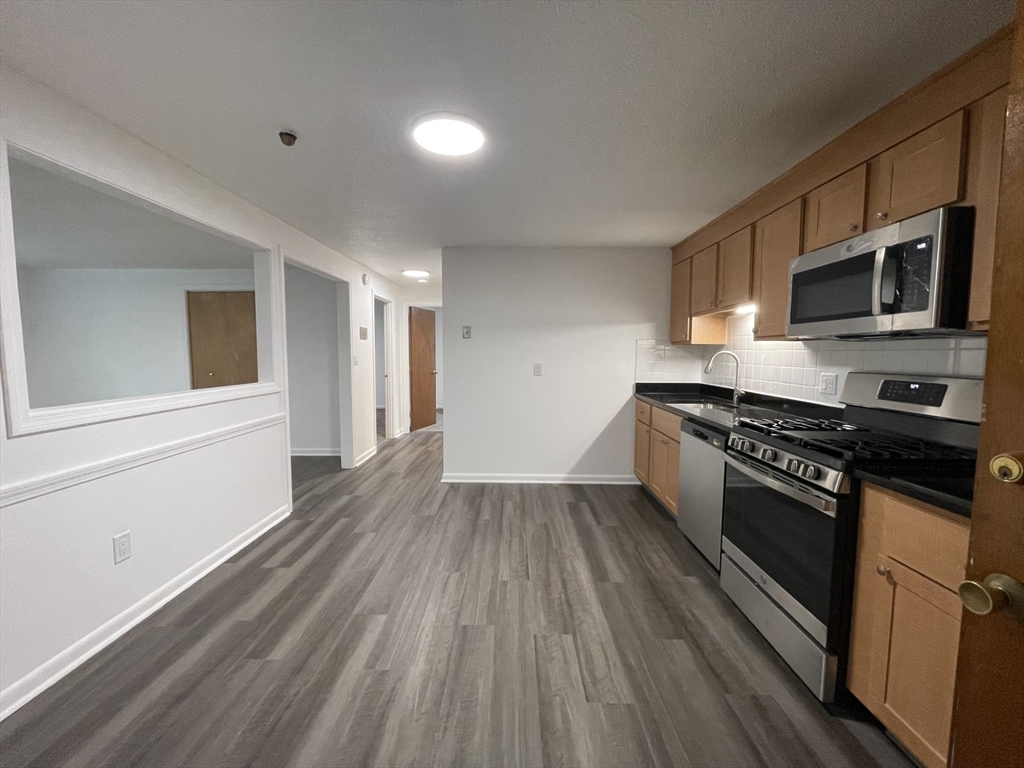 Property Photo: 805 Haverhill Street 3-A6 MA 01969
