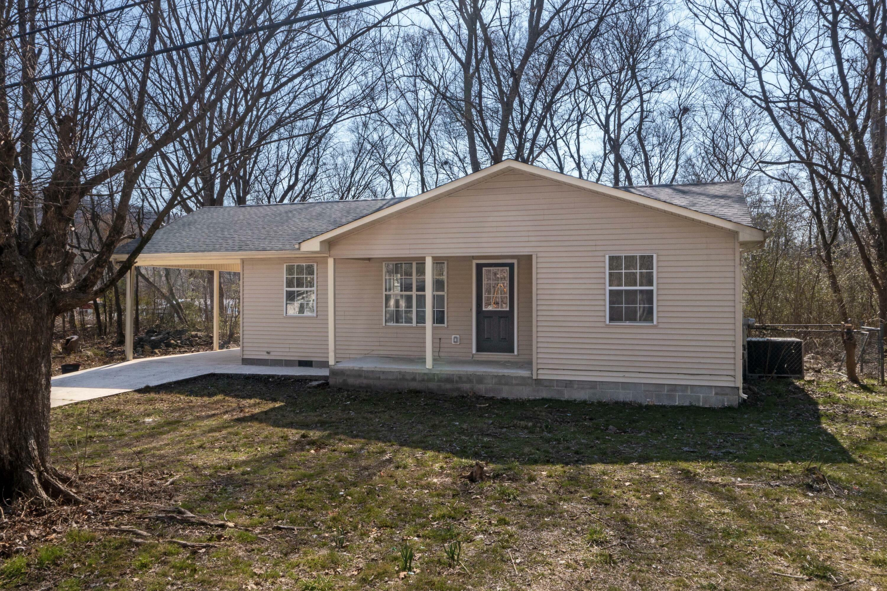 Property Photo:  1421 Pikeville Avenue  TN 37338 