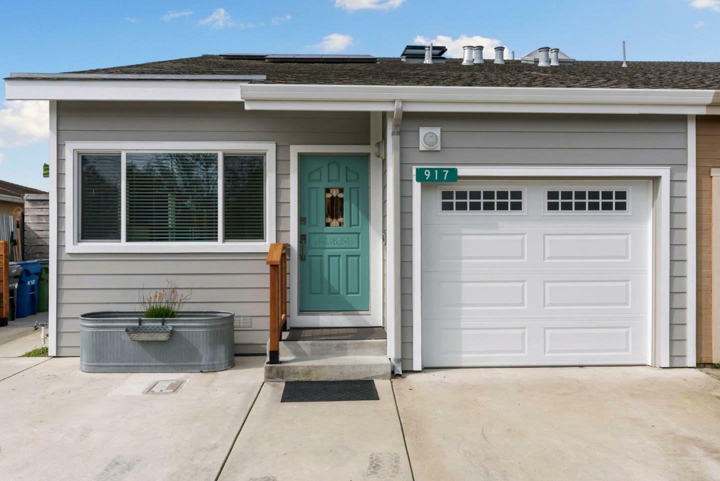 Property Photo:  917 Paget Avenue  CA 95062 