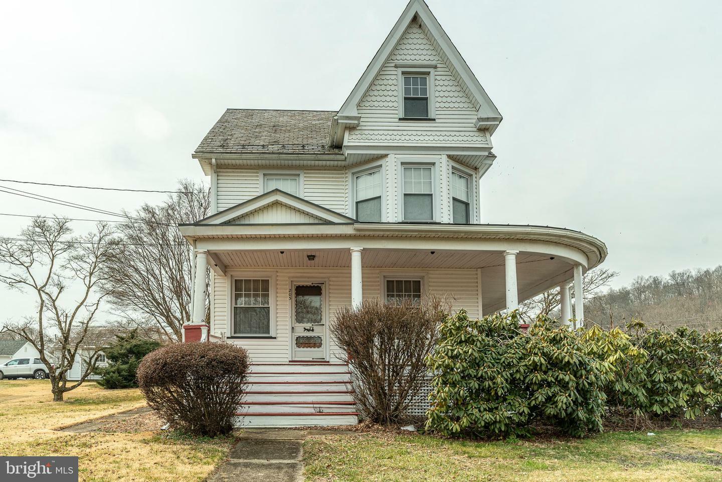 Property Photo:  203 Easton Road  PA 18077 