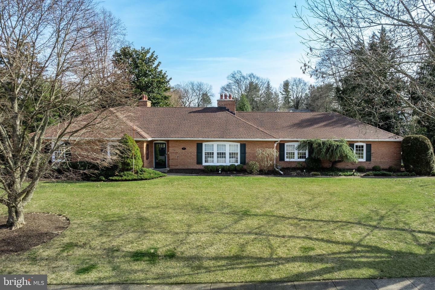 Property Photo:  212 Hickory Lane  NJ 08057 