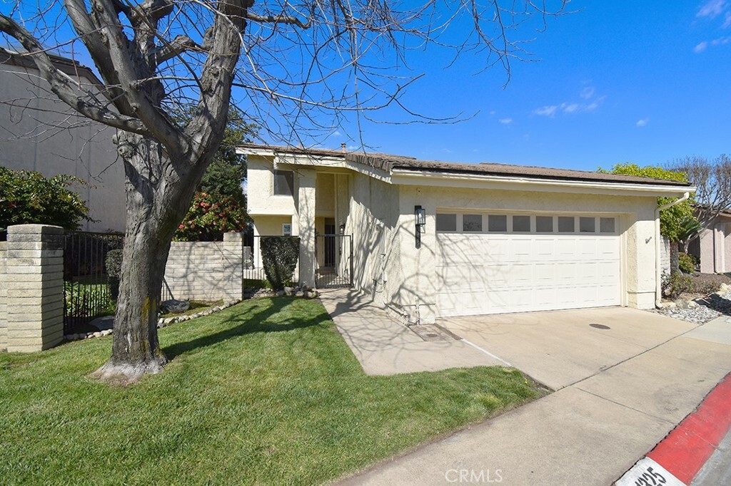 Property Photo:  1325 N North Hills Drive  CA 91784 