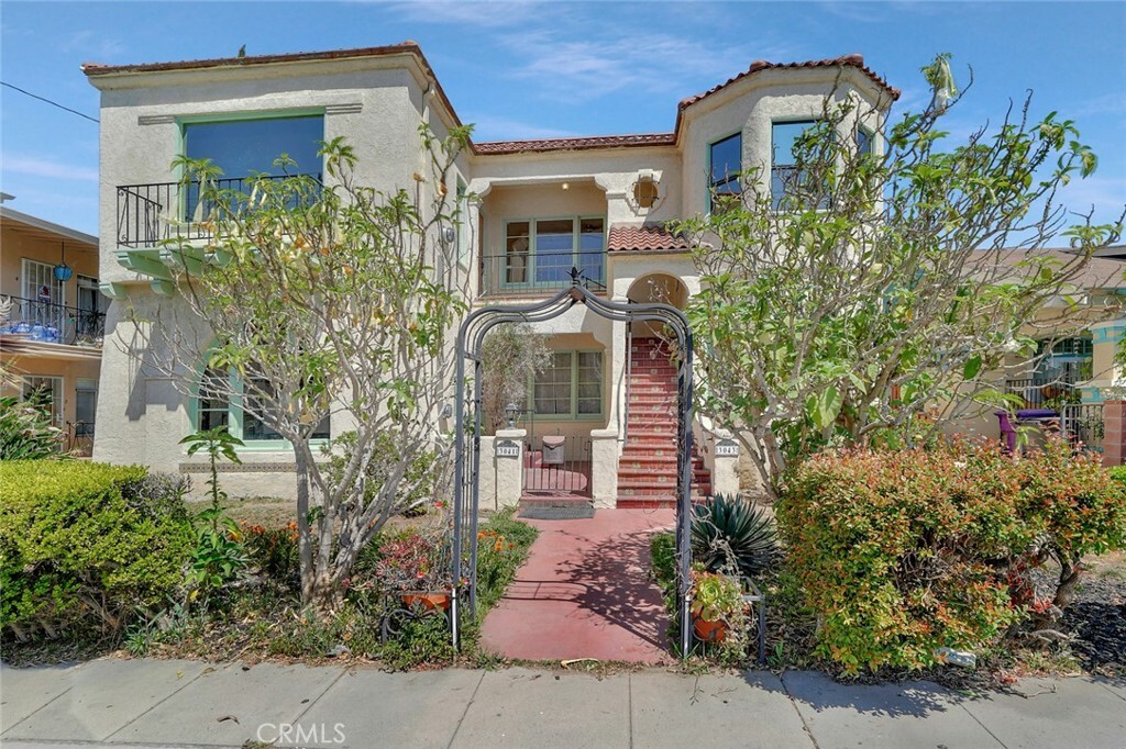 Property Photo:  3041 E 4th Street  CA 90814 