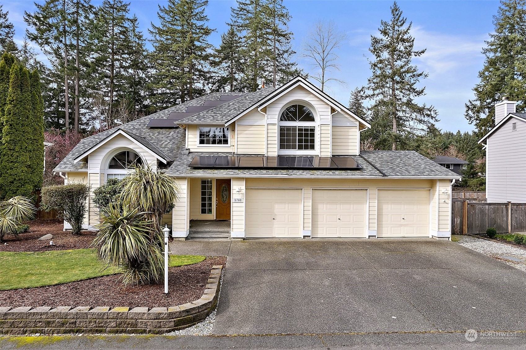 Property Photo: 5708 64th Avenue W WA 98467