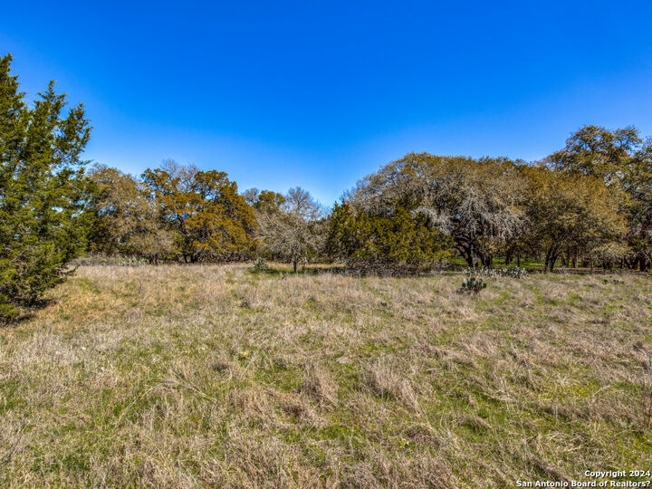 Property Photo:  7911 Silver Spur Trail  TX 78015 