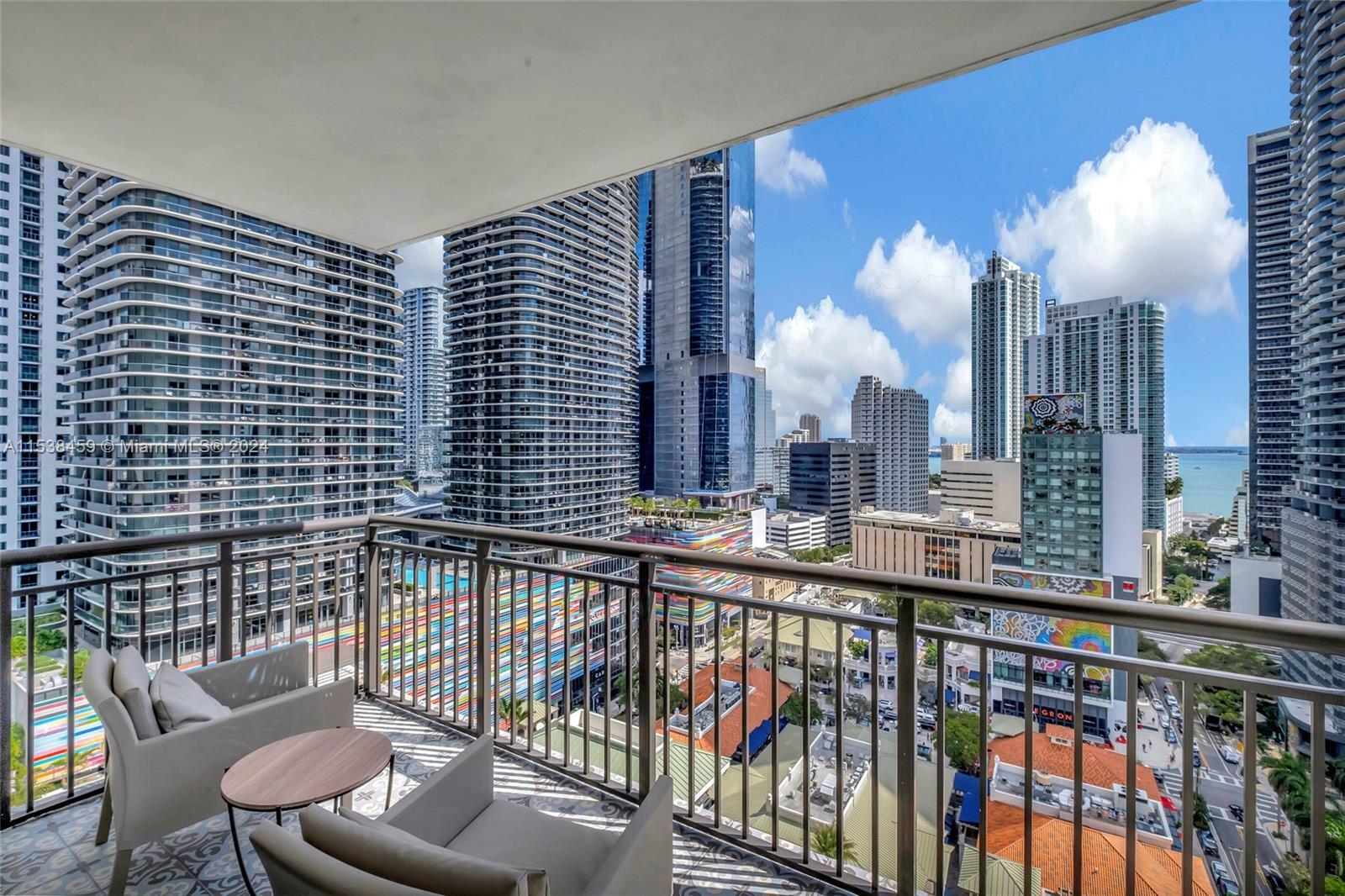 999 SW 1st Ave 2102  Miami FL 33130 photo