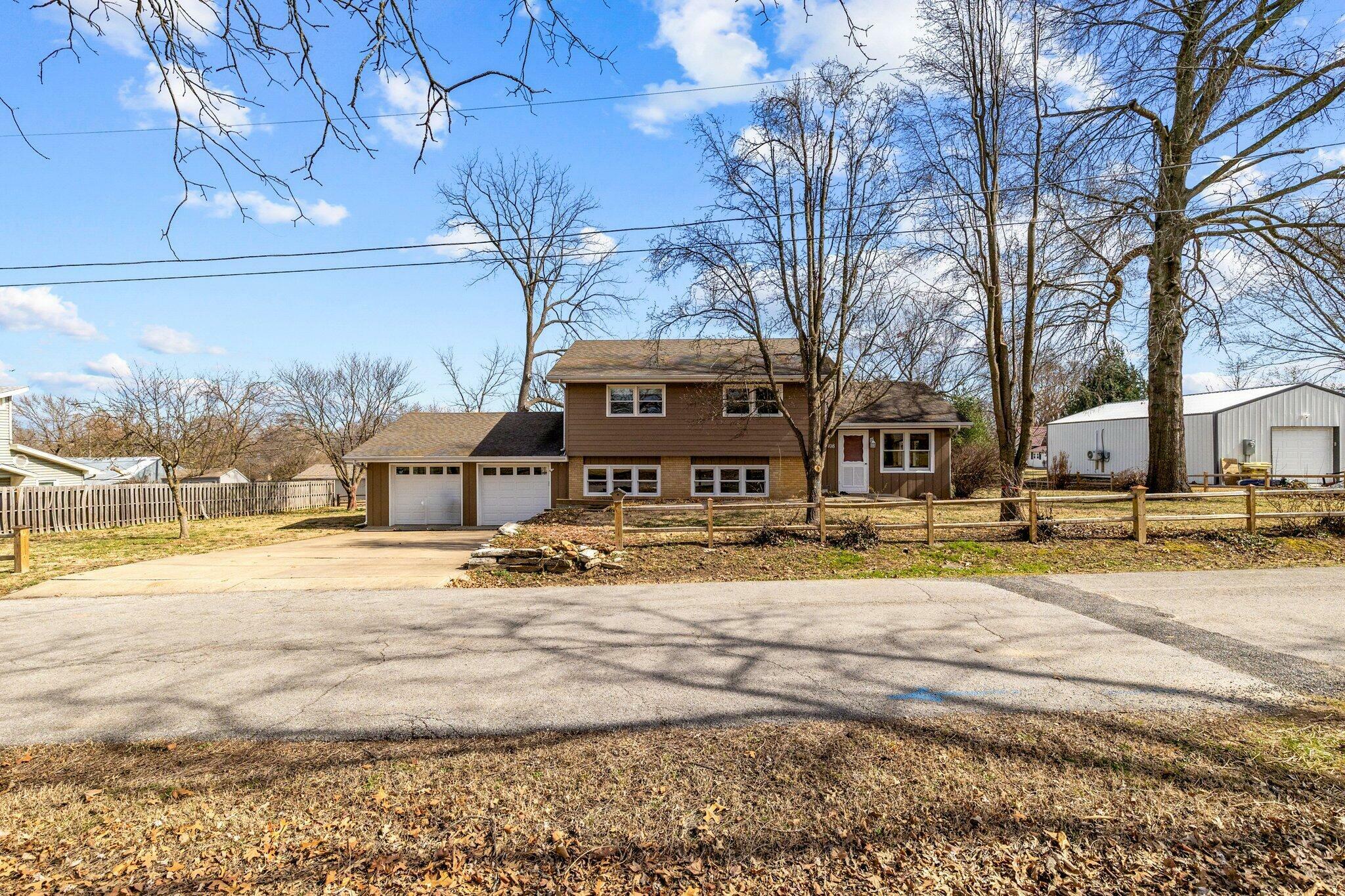 Property Photo:  108 N Missouri Street  MO 65705 