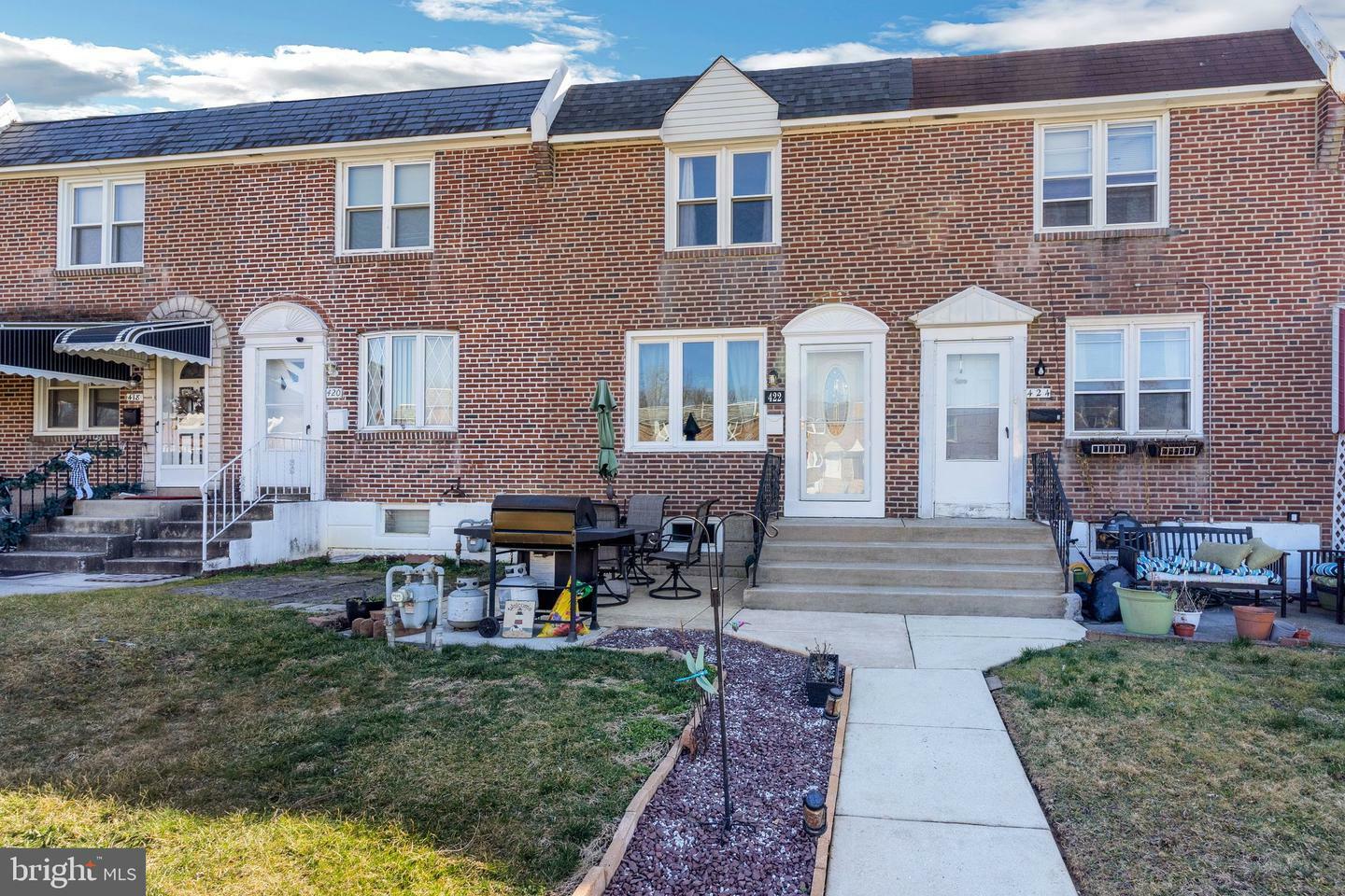 Property Photo: 422 Pine Street PA 19036