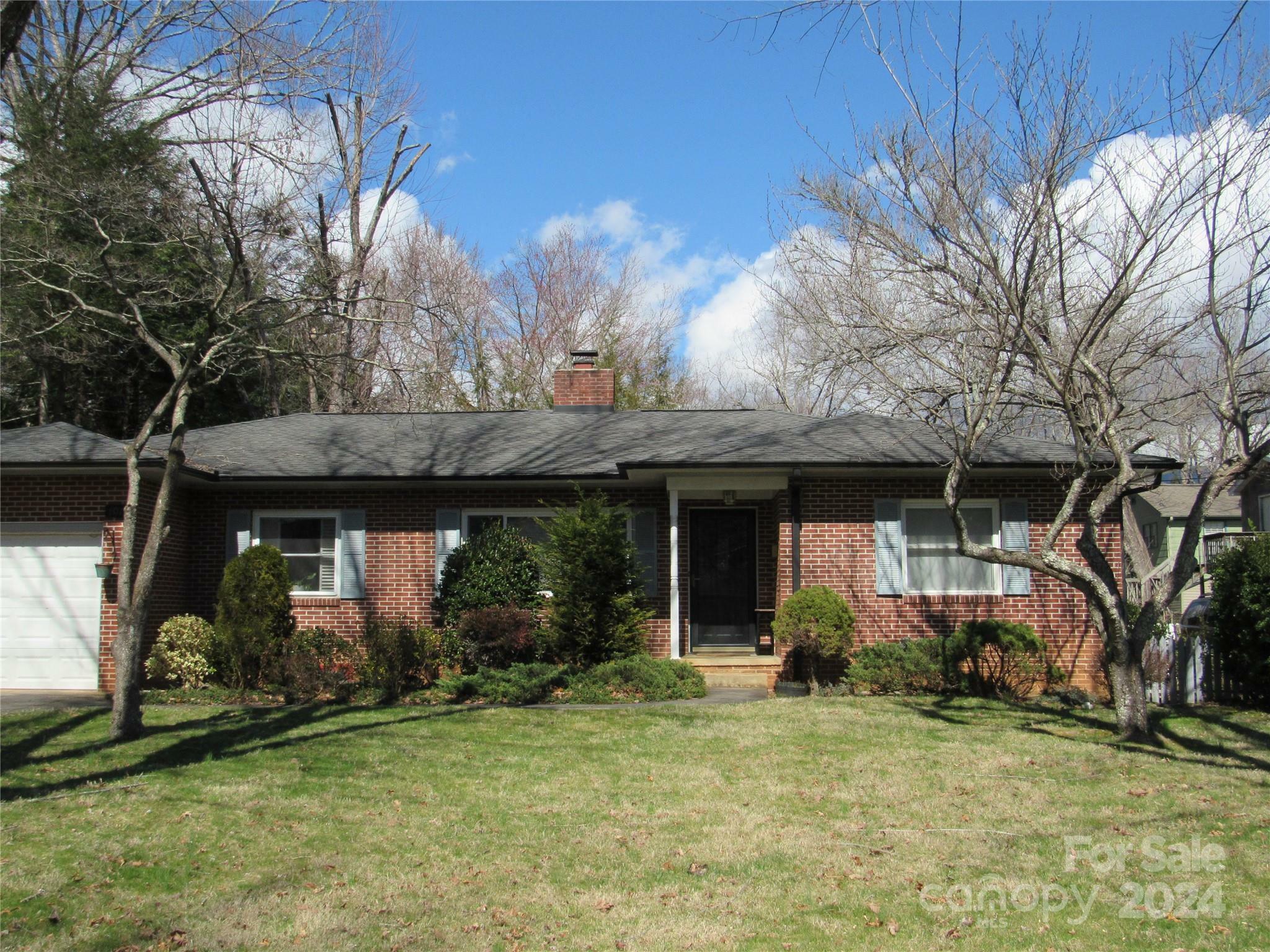 Property Photo:  101 2nd Street  NC 28711 