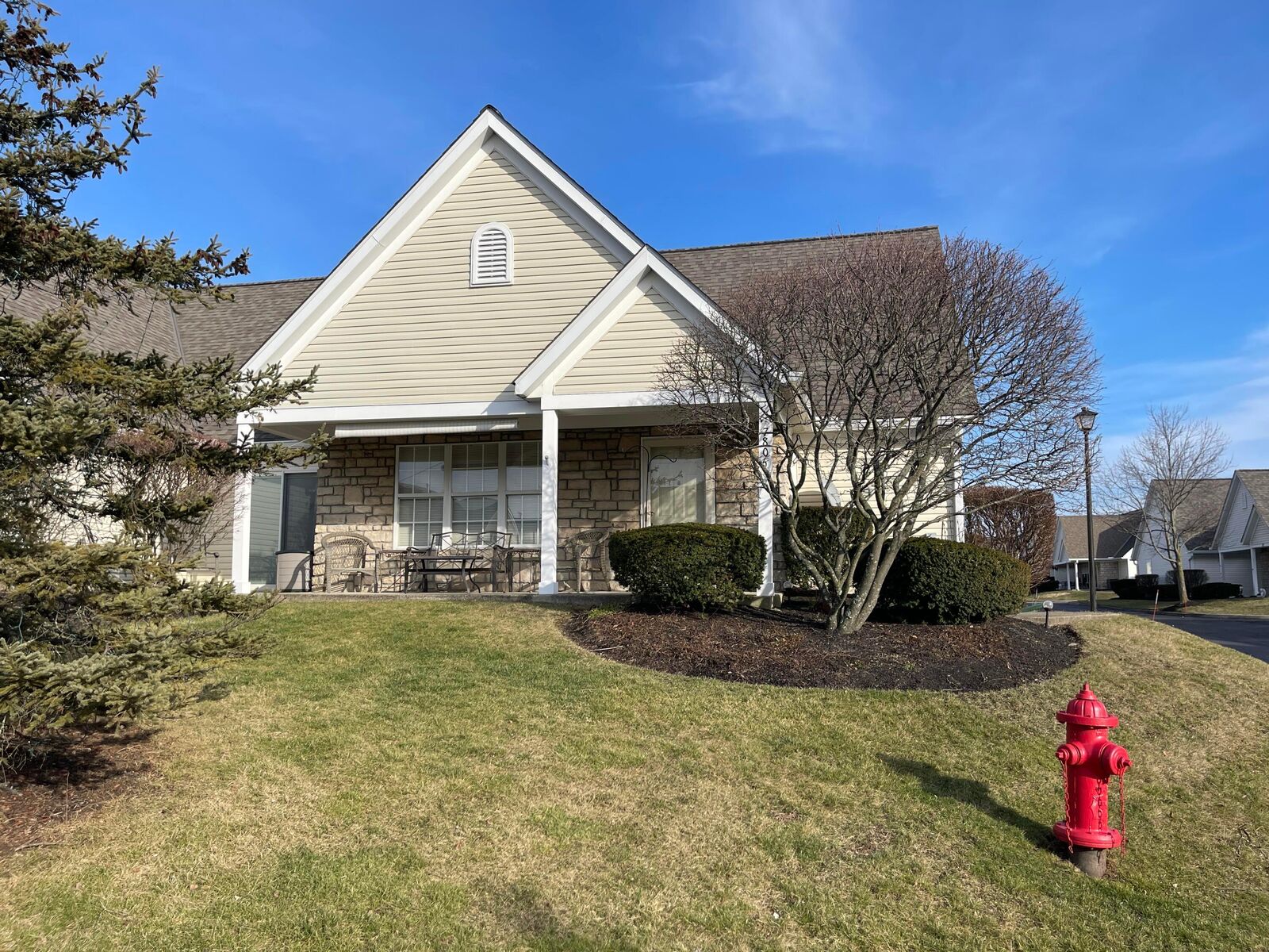 Property Photo: 7806 Meadowlark S Lane OH 43068