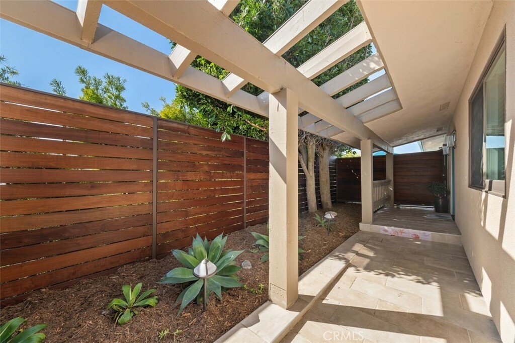 Property Photo:  6637 El Rodeo Road  CA 90275 