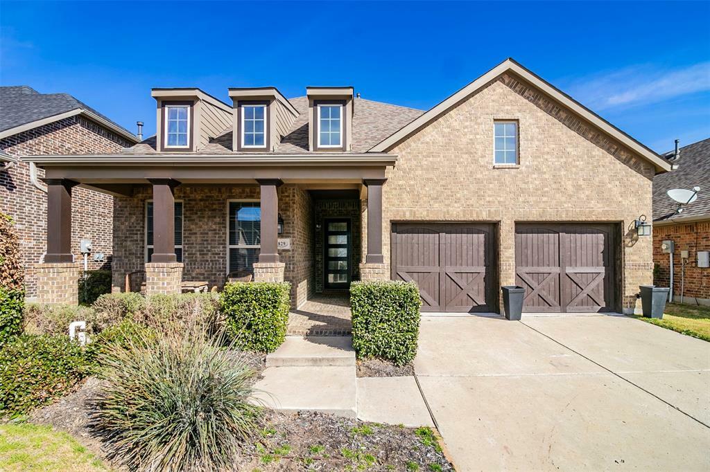 Property Photo:  829 Countryside Way  TX 76227 