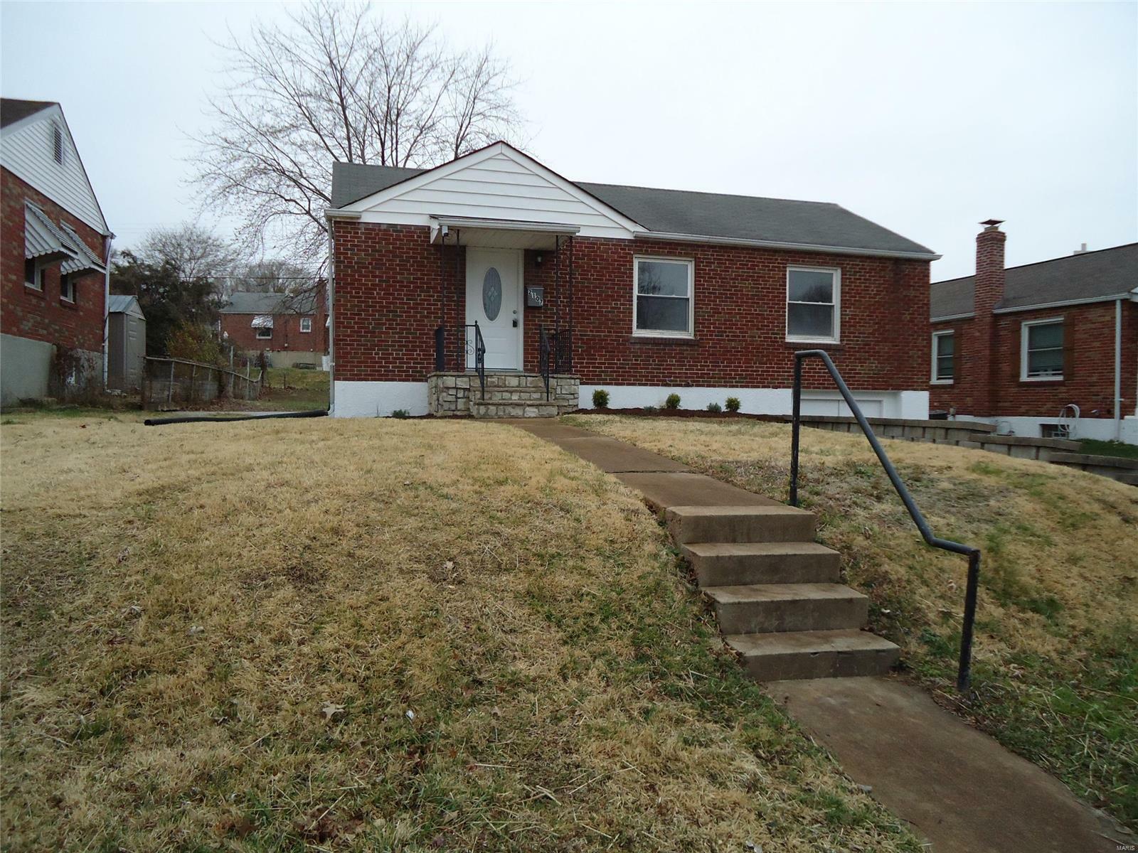 Property Photo:  2107 Kaske Drive  MO 63125 