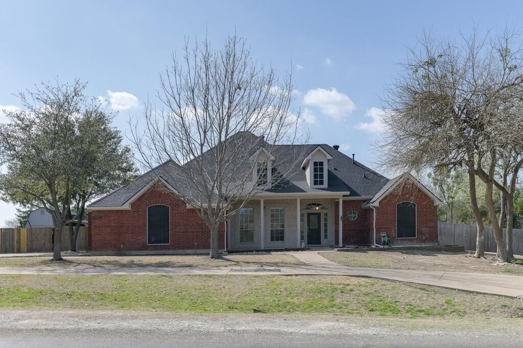 Property Photo:  5820 Hayes Road  TX 76065 