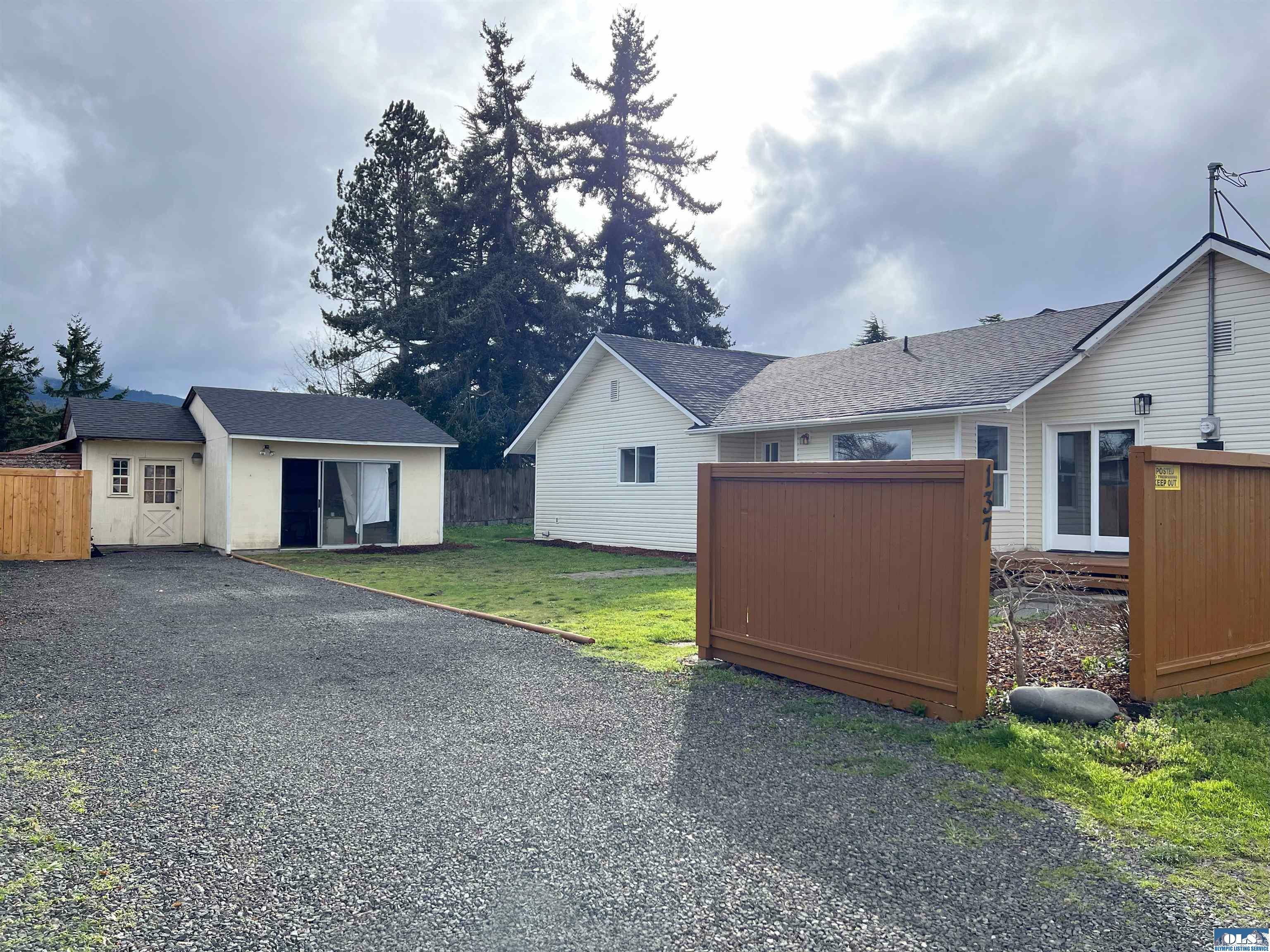 137 E Fir  Sequim WA 98382 photo