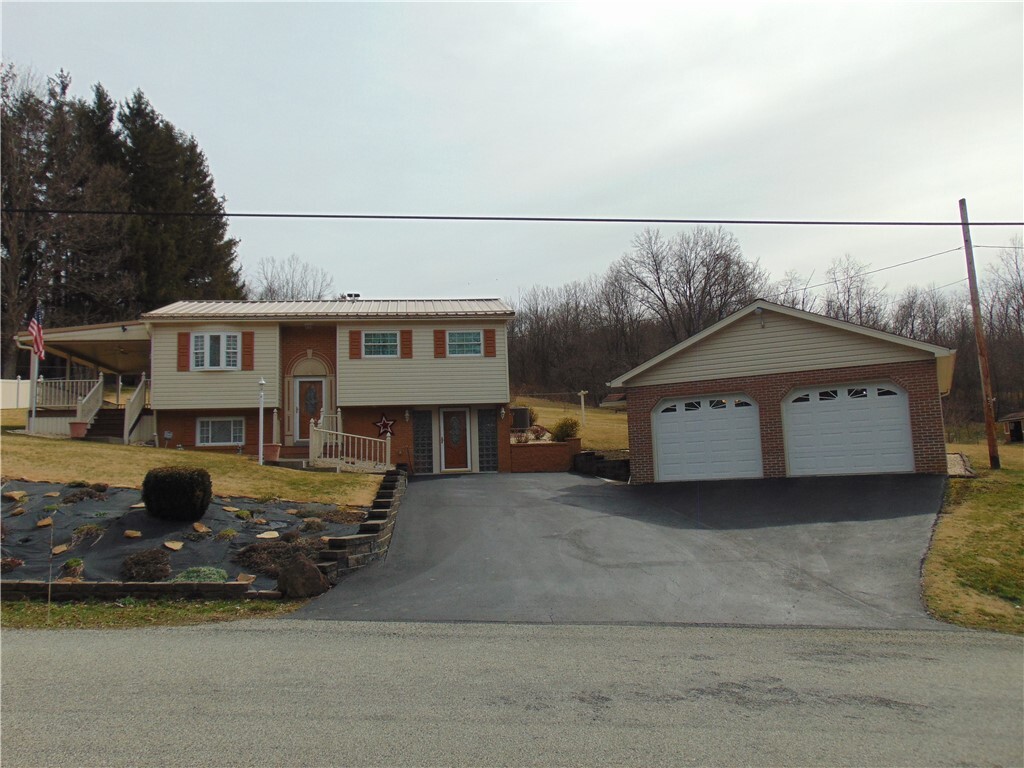 Property Photo: 158 Rockwell Rd PA 15461