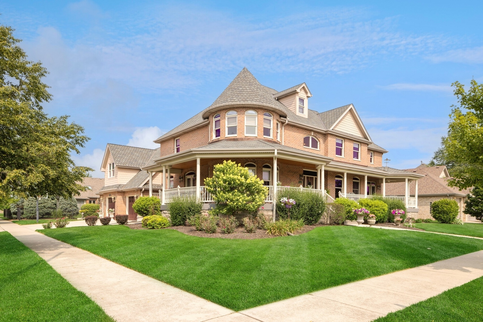 Property Photo: 14040 Boxwood Lane IL 60462