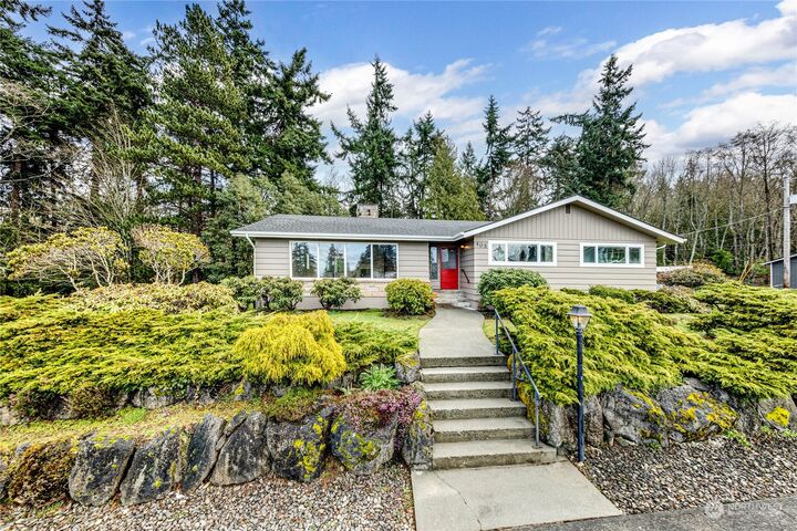 405 S Alder Street  Port Angeles WA 98362 photo