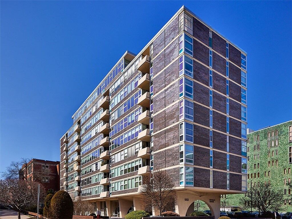 Property Photo:  552 N Neville St 92  PA 15213 