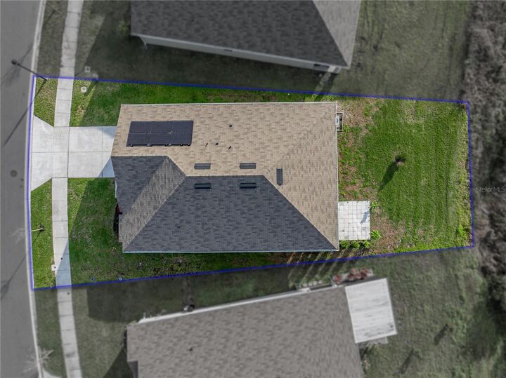 Property Photo: 2549 Ryland Falls Drive FL 33811