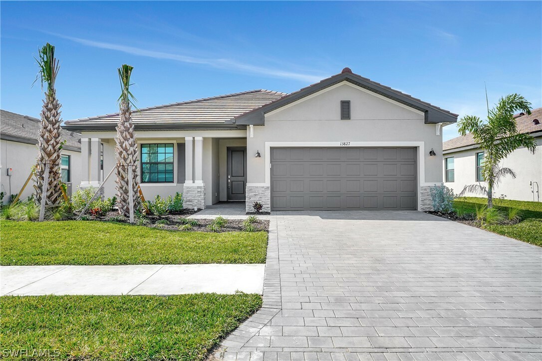 Property Photo: 13827 Hunter Oak Drive FL 33913