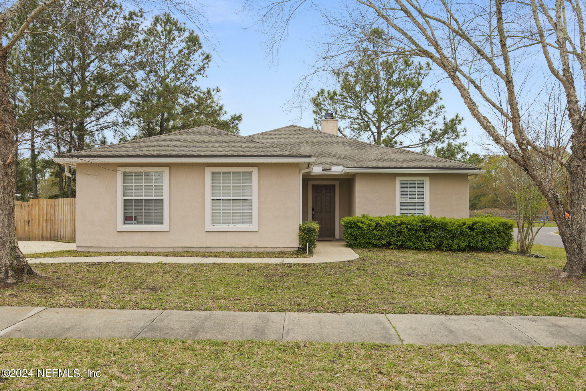 Property Photo:  2602 Springwillow Drive  FL 32221 