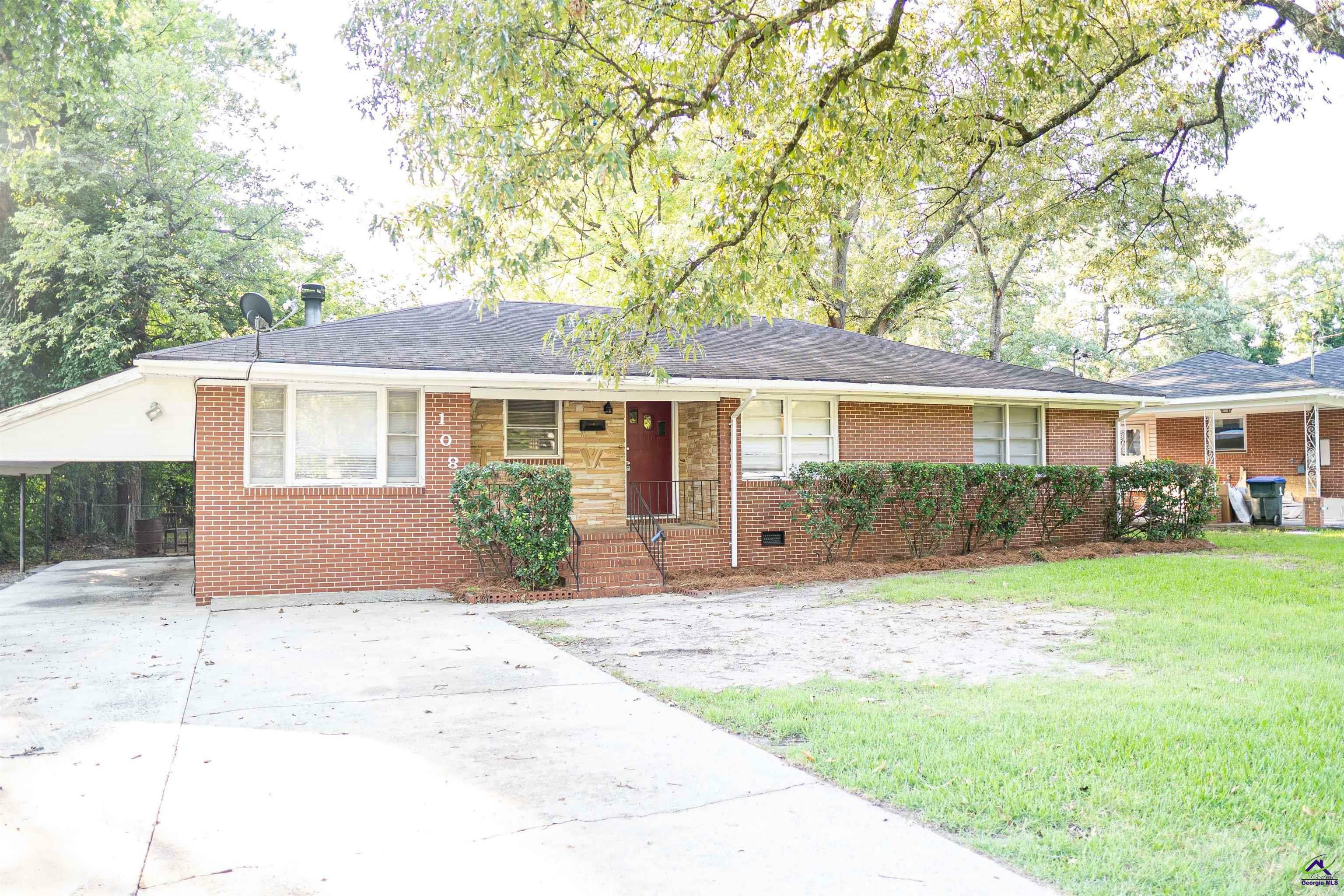 Property Photo:  108 Edna Place  GA 31093 