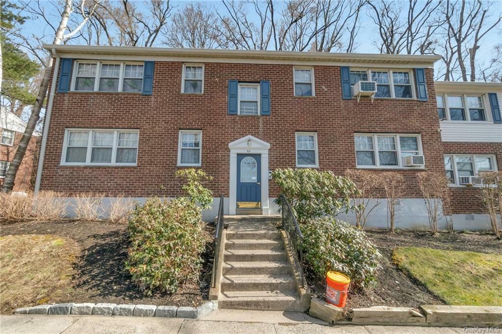 Property Photo:  42 Underhill Avenue 1B  NY 10604 