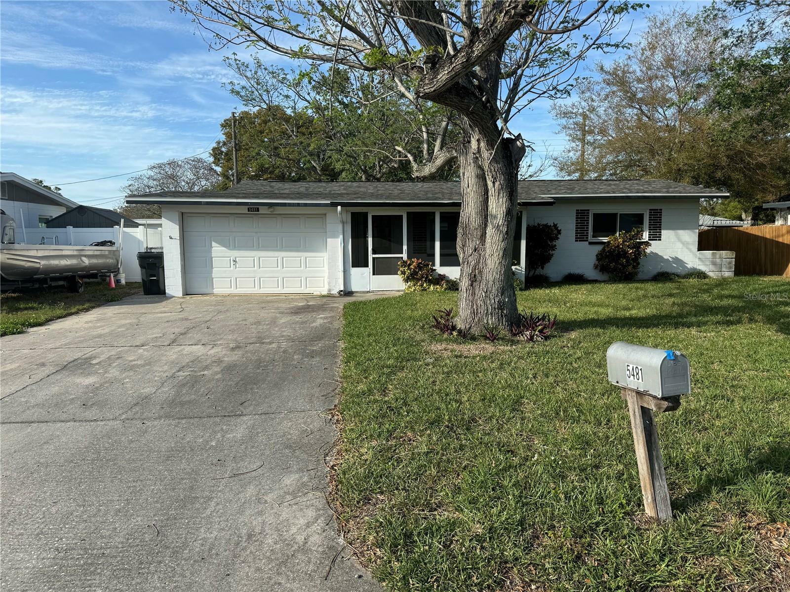 Property Photo:  5481 55th Avenue N  FL 33709 