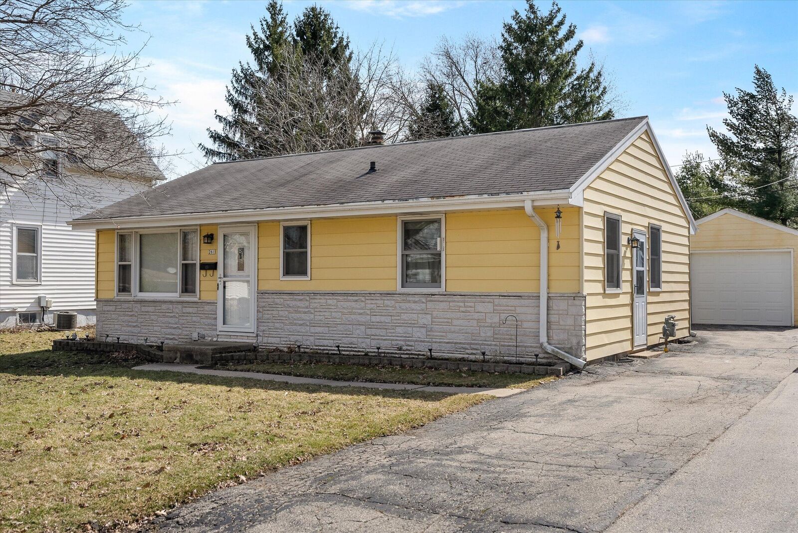 Property Photo: 261 W Washington Ave WI 53027