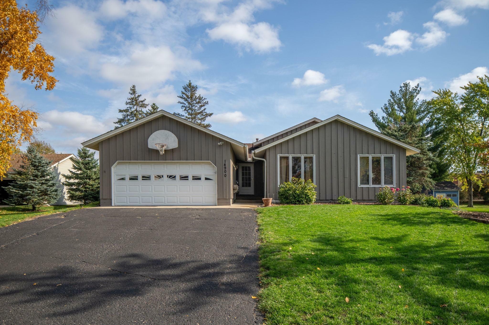 Property Photo: 14900 Camfield Circle MN 55068