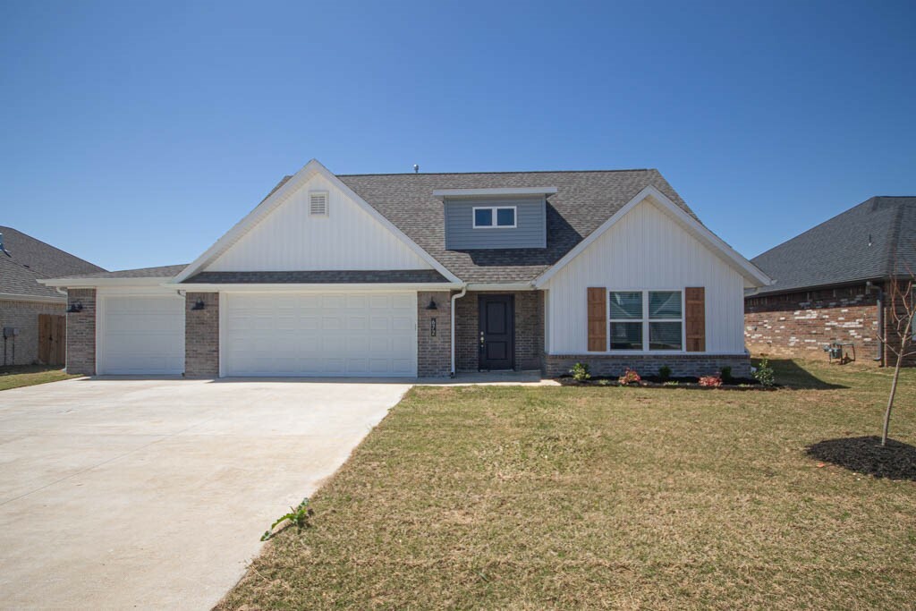 Property Photo:  672 Hayden James Street  AR 72753 