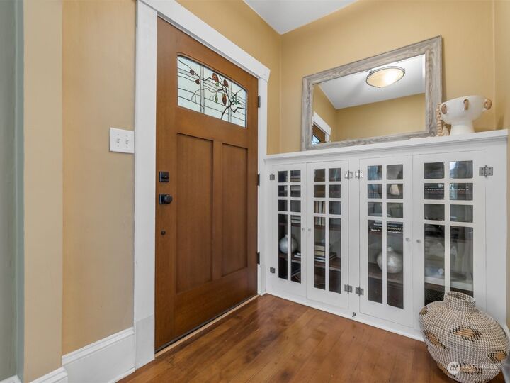 Property Photo: 4016 Dayton Avenue N WA 98103